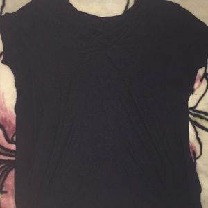 Cross cross black top